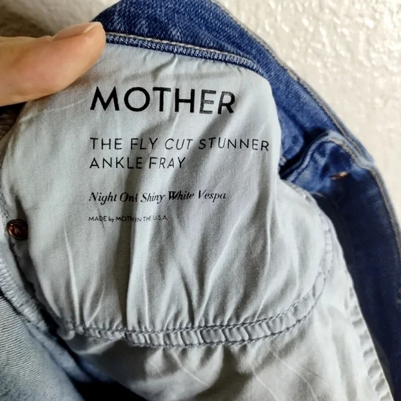 MOTHER THE FLY CUT STUNNER ANKLE FRAY NIGHT ON A SHINY WHITE VESPA sz 28